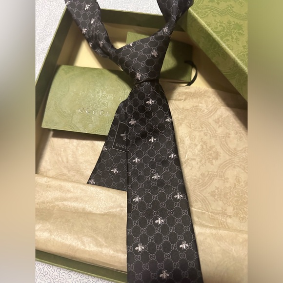 COPY - Men’s GUCCI TIE. Worn once. Bought in NY New York store. - Picture 2 of 4